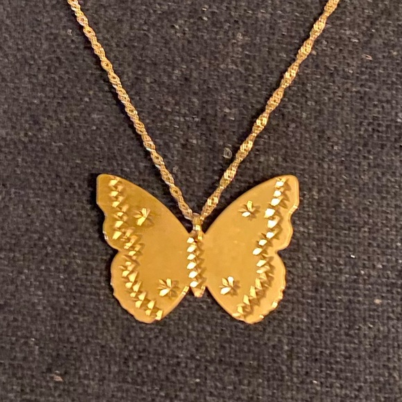 14k etched gold butterfly pendant with chain - Picture 2 of 6